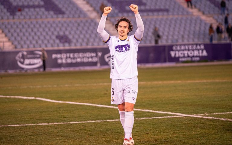 Pelayo Suárez se vuelve a sentir futbolista en las filas del Real Jaén