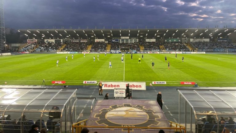 Polonia recibió con los brazos abiertos, una vez más, a Emart&Soccer